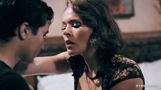 Kadto Batan-ong Silingan nga Gusto Sa Fuck sa Sunod nga Pultahan Init MILF Krissy Lynn