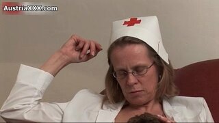 Reged diwasa wadon nemu dheweke pus didilat