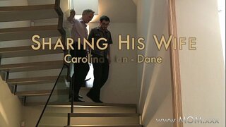 MAMAN MILF prend deux grosses bites