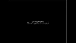 Seksi Rdečelaska Igra z Stekleni Dildo Na Cam