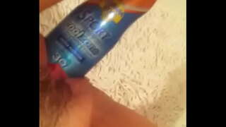 Toying uban sa suncream botelya