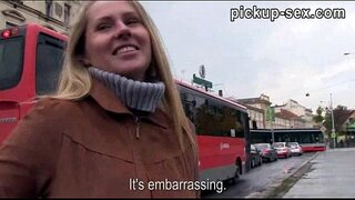 Eurobabe Zuzana banged na mgeni kwa ajili ya baadhi ya fedha