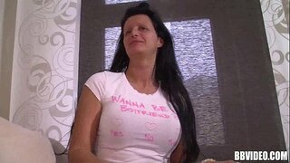 Busty buhok german milf pagmasturbar