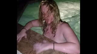 Джакузи менән красотки