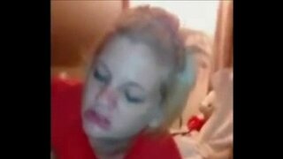 Bir bbc&#039;yi tatmayı ve becermeyi seviyor.