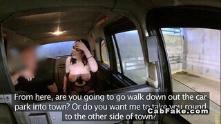 Ingens tits amateur fit facialis in fictus taxi