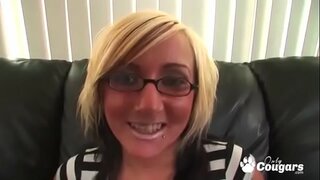 ���್ಯಾಂಡಿ ಜೋನ್ಸ್ ಅನುಮತಿಸುತ್ತದೆ ಒಂದು ಕಪ್ಪು ಮನುಷ್ಯ ವೀರ್ಯ ಅವಳ ತುಲ್ಲು