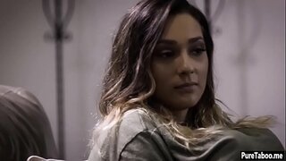 Docente birgen old pa un stranhero amigunan di famia bola grandi