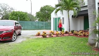 Otec a drobné compeer&amp;#039; s dcéry chum xxx nemal inú možnosť, ale