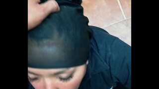 ���ிழுங்க என் மற்றும் படகோட்டி உறிஞ்சும் வைத்திருக்கிறது