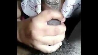 Xuclar la polla fins cum