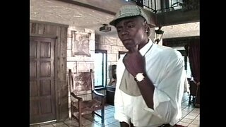 Metro - Sherlock Homie - scene 4 - kinuha 1