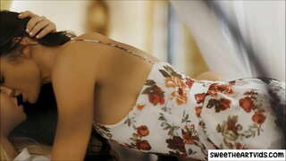 Lezbijskog seksa s милфой i молоденькой plavuša