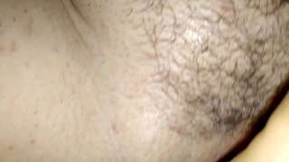 Culcat cu nevastă-mea în fund, și degetul în păsărică. Am pasarica terminat.