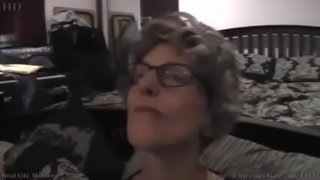 Vecenīte fuck Dēls