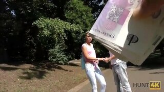 HUNT4K. ਸੰਪੂਰਣ ਹਜਾਮਤ ਕੀਤੀ ਹੋਈ ਚੂਤ ਅਤੇ ਕੱਸੇ ਪਿਛੋਕੜ ਵਿੱਚ ਆ ਹੱਥ ਦੇ ਸ਼ਿਕਾਰੀ